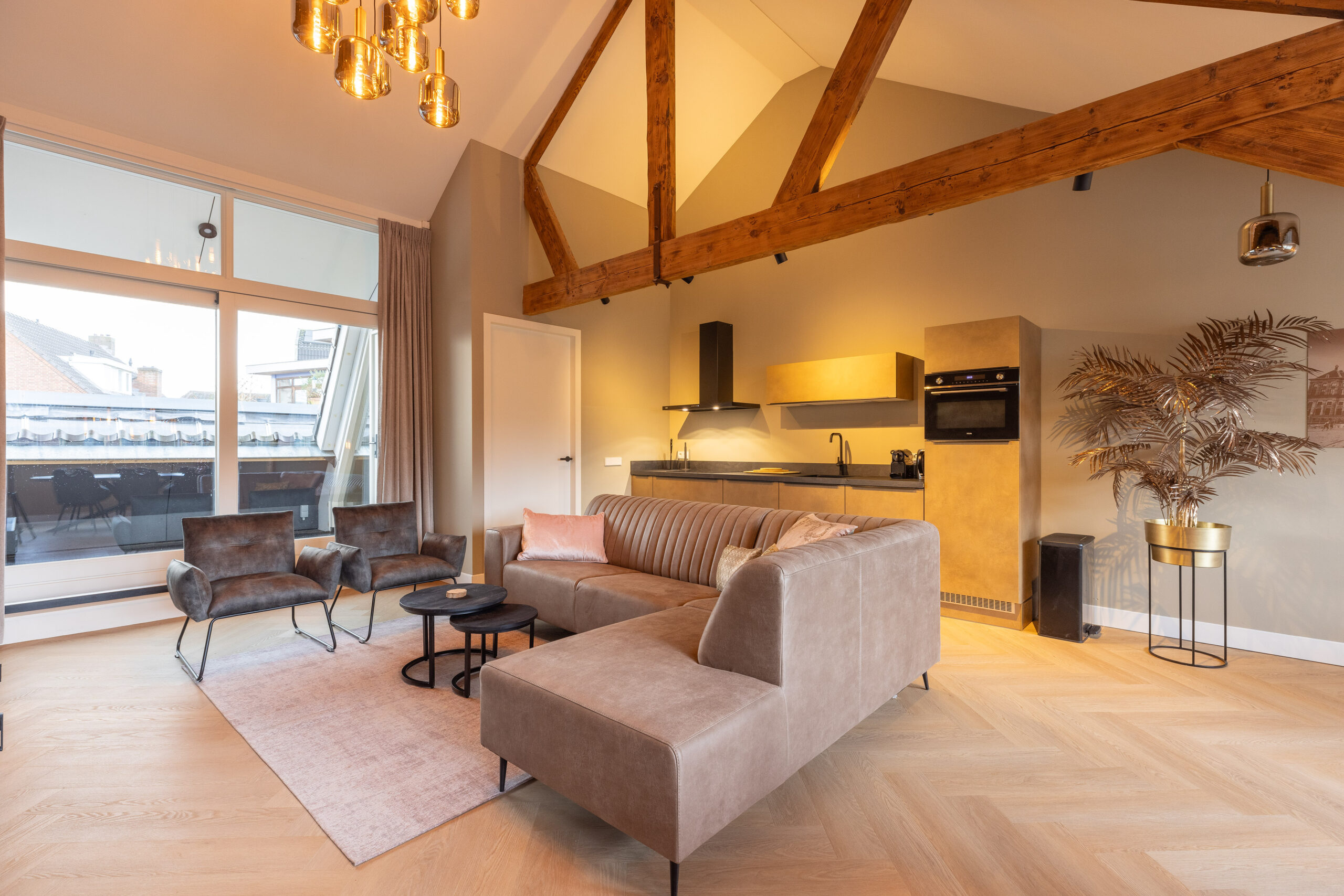 Stadsboerderij Hilversum, herbestemming naar luxe appartementen door Harmonische Architectuur te Arnhem